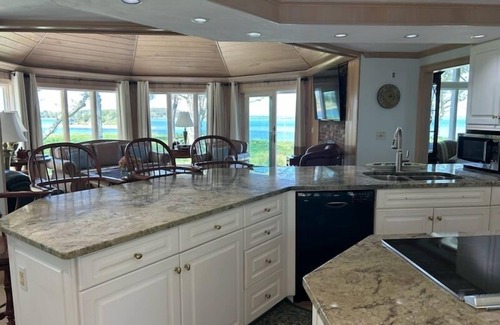 North Chatham House | FIVE BEDROOM - MAGNIFICENT WATER VIEWS OF PLEASANT BAY AND ATLANTIC OCEAN.