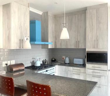 Bloubergstrand House | Five bedrooms holiday home