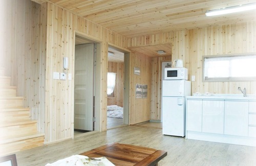 Aewol Condo | Five Finger Pension