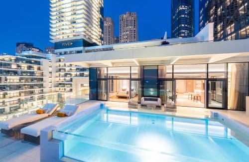 Dubai Marina Hotel | FIVE LUXE