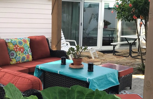 Jacksonville Beach House | Five miles from Mayo Clinic and nine blocks from the ocean. Quiet and cozy.