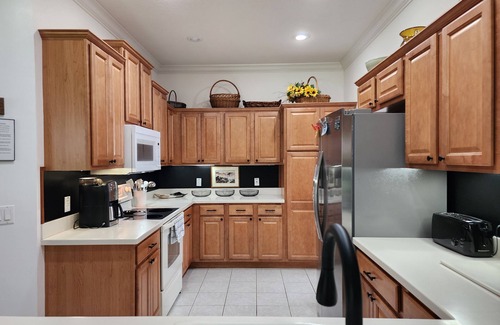Dunnellon House | Five Minutes to Rainbow Springs State Park and KP Hole!