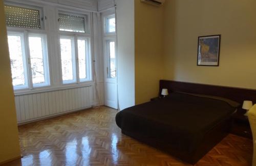 Lagymanyos Apartment | Five Season's Apartment