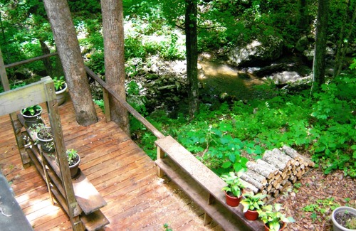 Bakersville House | Five-star, Romantic Cozy Home Built Right Over the Waterfalls Very Pet Friendly