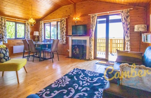 Romney Marsh House | Five Waterings - Luxury Lodge - Kent Countryside