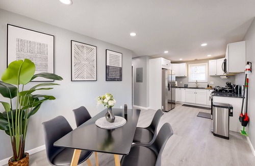 Providence House | Five75 Lux PROV - Master Suite Mins Away from Federal Hill