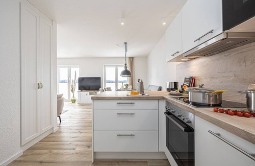 Schleswig Apartment | Fjord berth 5 - balcony, garden furniture, underfloor heating, shower, desk