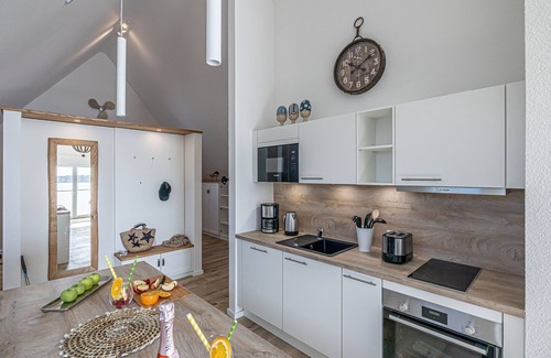 Schleswig Apartment | Fjord berth 8 - balcony, garden furniture, barbecue, shower, underfloor heating, parking lot
