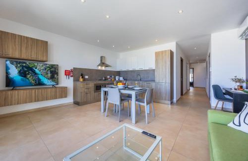 Mellieha House | Fl6 Thelodge-2bed Terrace,garage By Homely