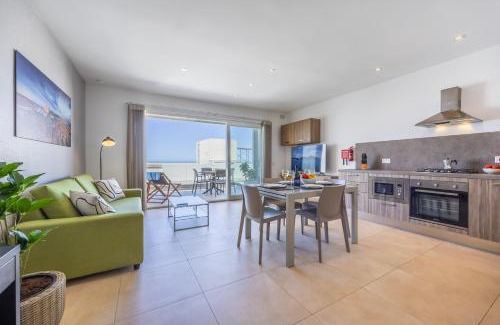 Mellieha House | Fl6 Thelodge-2bed Terrace,garage By Homely