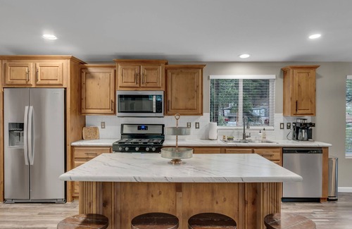 Kachina Village House | Flagstaff Cabin in the Woods w/BBQ & Firepit