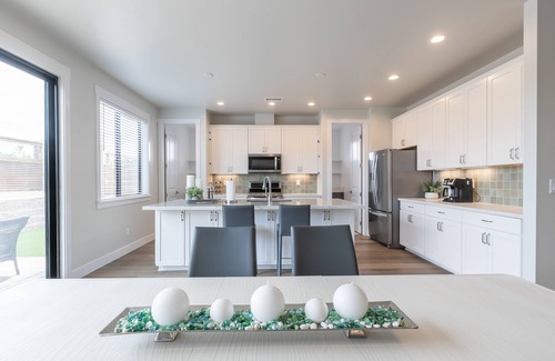 Flagstaff House | Flagstaff Escape: New Home w/eight person hot tub, pool table, and game room