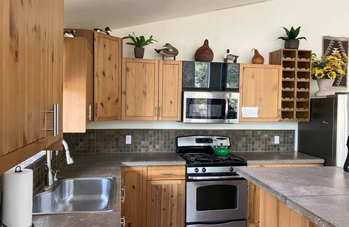 Kachina Village Ski Chalet | Flagstaff/Grand Canyon/Snowbowl/Williams/Sedona Area- Family Retreat n