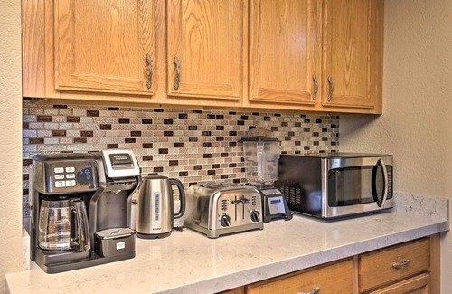 Mountainaire House | Flagstaff Retreat w/Large Yard, Balcony & Views!