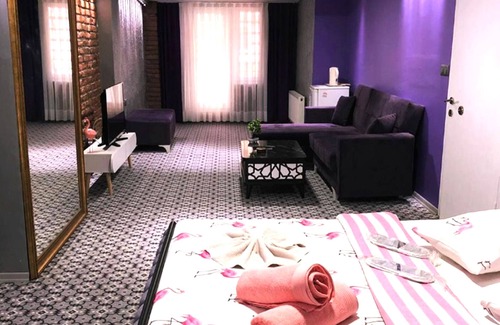 Cumhuriyet Hotel | FLAMİNGO SUİT