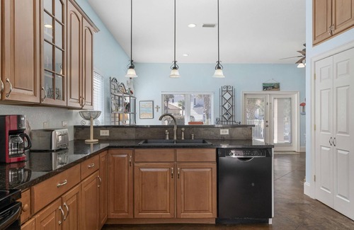 Avalon Beach Estates House | Flamingo Cove Beach House - Private Pool, Pet Friendly, Pickleball, Sleeps 12