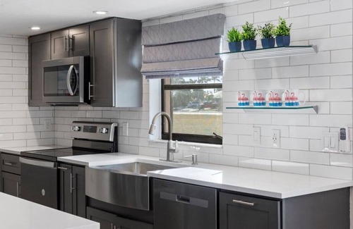 Pelican Condo | Flamingo Fun Condo in Cape Coral