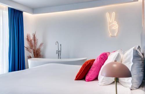 Paceville Hotel | Flamingo Hotel Malta