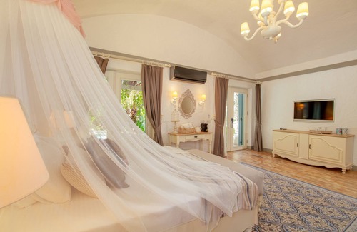 Oludeniz City Center Hotel | Flamingo Hotel & Spa - Pet Friendly