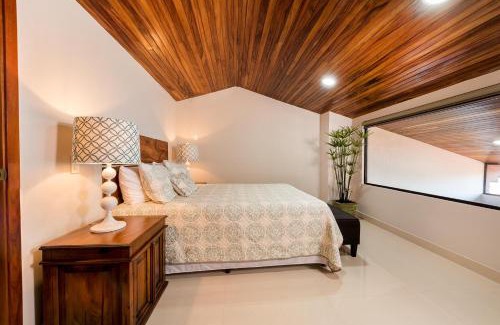 Playa Flamingo Apartment | Flamingo Marina Cove 617- Oceanfront 3 Bedroom Condo