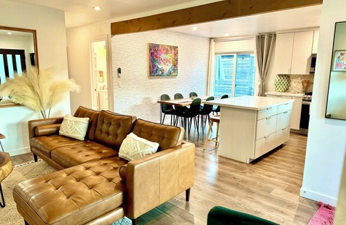 Atascadero House | Flamingo Oasis - Next to the Atascadero lake/park/zoo!