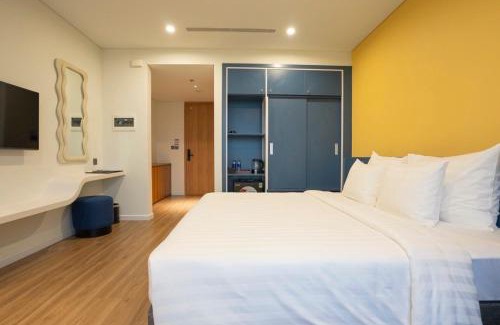 Hoang Hoa Hotel | FLAMINGo TÒA IBIZA, Hải Tiến
