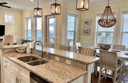 Gulf Shores Cottage | Flash Sale~Book Now~Tortuga Sunrise~Sleeps 8