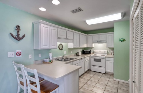 Gulf Shores Cottage | Flash Sale! Three C's. Sleeps 6. Book Now.