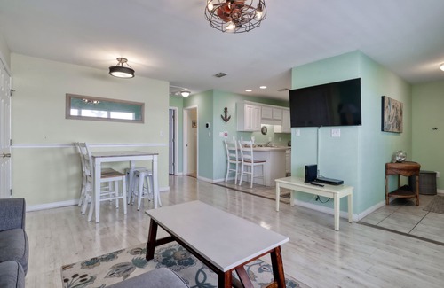 Gulf Shores Cottage | Flash Sale! Three C's. Sleeps 6. Book Now.