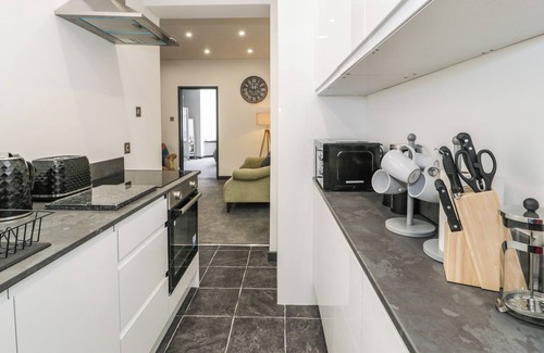 Deganwy Cottage | FLAT 1, MONA HOUSE, pet friendly, country holiday cottage in Deganwy