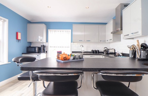 St Merryn Cottage | FLAT 2 NILES PLACE, pet friendly in St Merryn