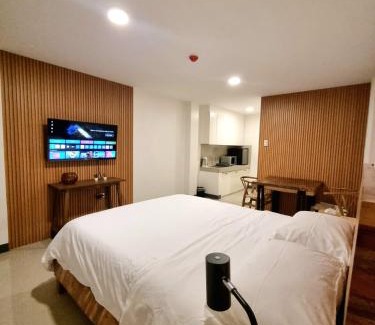 Las Pinas Apartment | Flat 35, Unit 1E