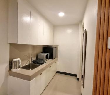 Las Pinas Apartment | Flat 35, Unit 1E