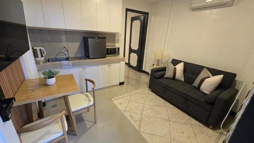 Las Pinas Apartment | Flat 35, Unit D