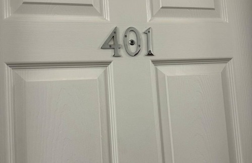 Yeadon Apartment | Flat 401 Spacious Two Bedroom