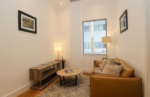 Slough Apartment | Flat 53