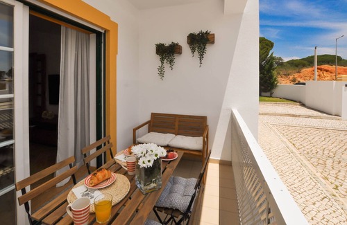 Vale de Carro Apartment | Flat Abelharuco OCV - 5min Beach