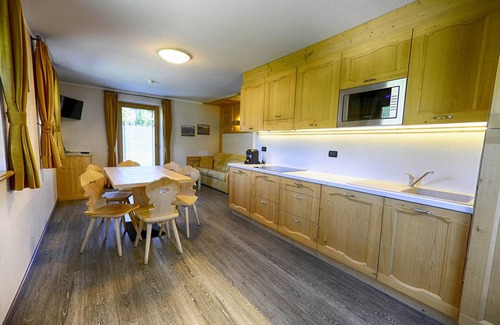 Teola Apartment | Flat Blesecia - Baita Cusini with mountain view, wellness area and Wi-Fi