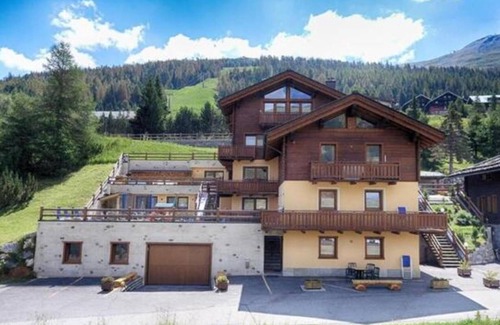 Teola Apartment | Flat Casciana - Baita Cusini with mountain view, wellness area and Wi-Fi