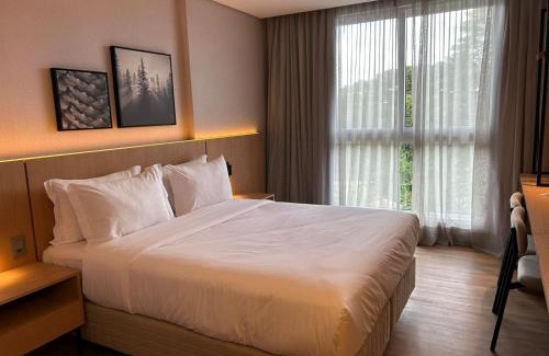 Vila Suzana Hotel | Flat com piscina aquecida em Canela