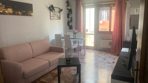 Pigneto Apartment | Flat con balcone "Roma Città Aperta"