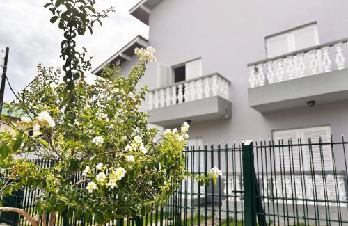 Jardim Itagua Apartment | Flat duplex localização espetacular 2 quadras da praia