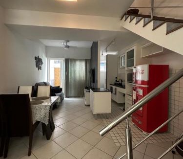 Gonzaga Apartment | Flat em Santos no Gonzaga a três quadras da praia