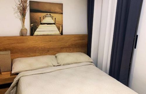 Pio del Pilar Apartment | FLAT ESHRA - Cozy Bright 1-BR