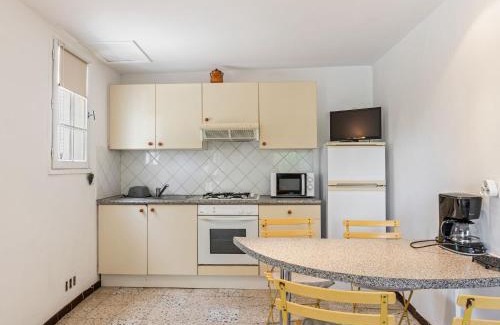 Meze Apartment | Flat in a beautiful building with pool