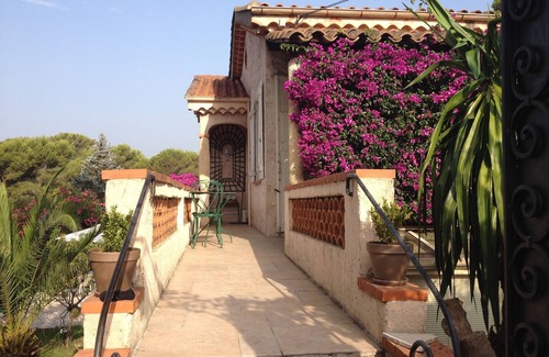 Le Cannet Apartment | FLAT IN A VILLA CLOSE TO THE CENTER OF CANNES WITH POOL
