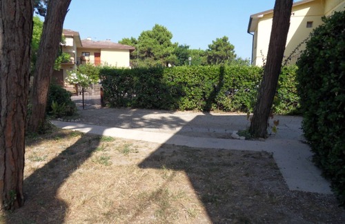 Rosolina Mare Apartment | Flat in a villa surrounded by garden