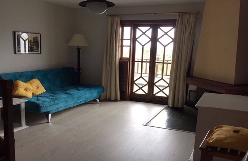 Alto do Capivari Apartment | Flat in Campos do Jordão with Marvelous Panoramic View