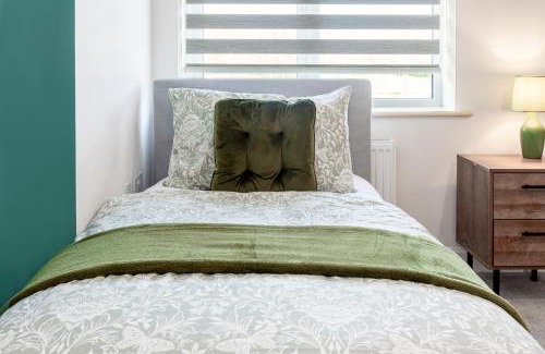 Milton Keynes Apartment | Flat in Milton Keynes Free parking Self checkin fast wifi
