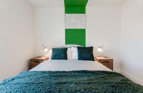 Milton Keynes Apartment | Flat in Milton Keynes Free parking Self checkin fast wifi